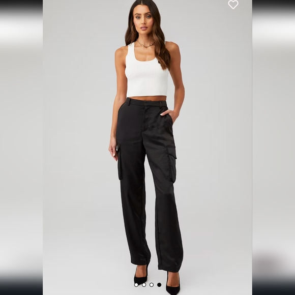 Good American Cargo Trousers - Picture 2 of 16